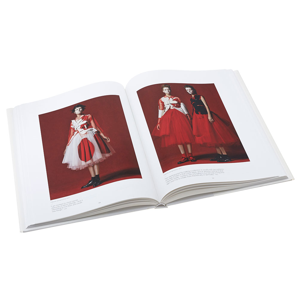 Rei Kawakubo/Comme des Garcons: Art of the In-Between Rei Kawakubo Comme des Garcons: Art of the In-Between