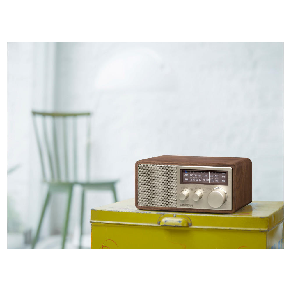 Sangean FM/AM Radio/Bluetooth Speaker WR-302 Walnut