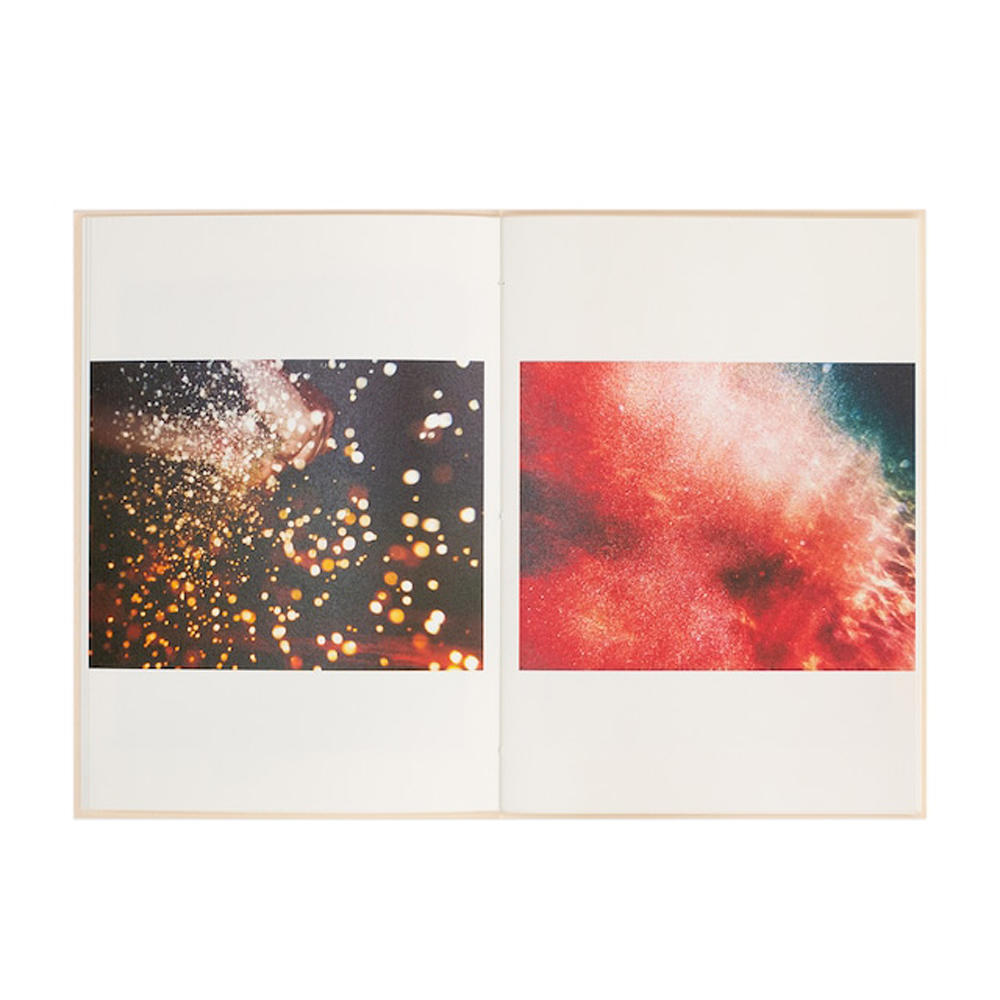 [Limited to 700 copies / Edition number included] WATER. Zen Yoshikawa's first photo book