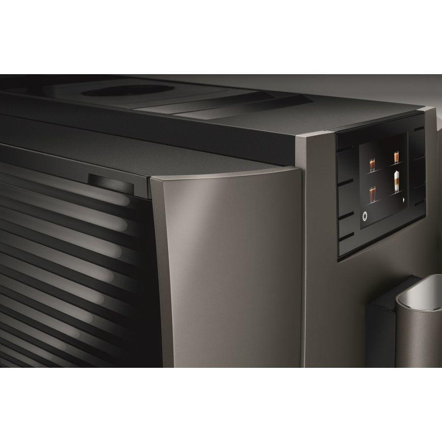 JURA coffee machine E8