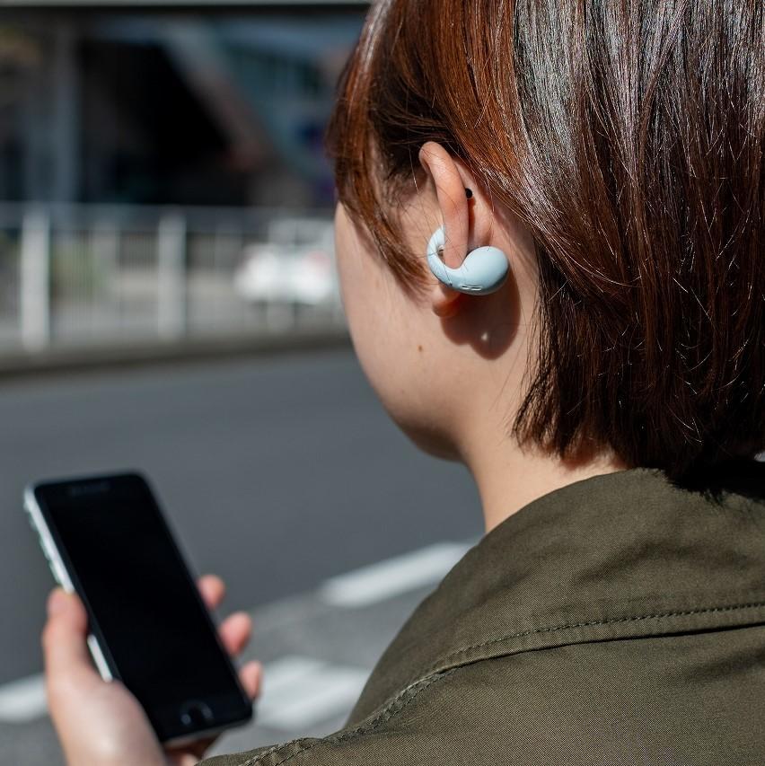 ambie (TSUTAYA ELECTRICS / TSUTAYA BOOKS special color) Mist Sky Bluetooth earphones