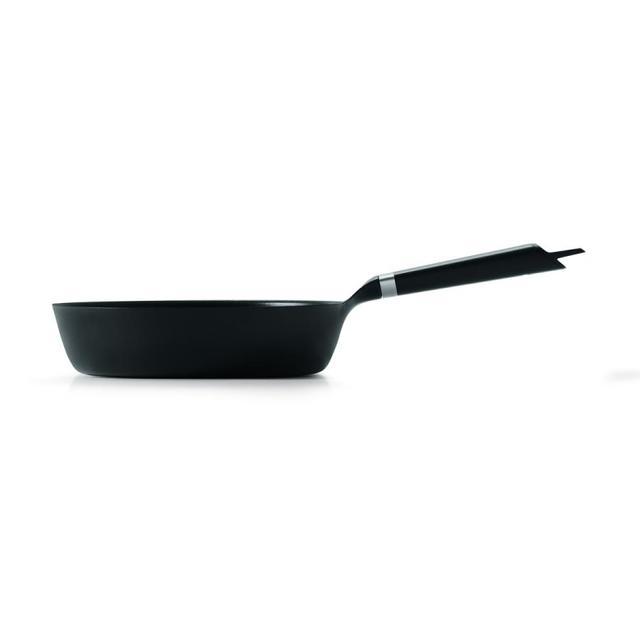 Vermicular Frying Pan Oven Safe Skillet 24cm Deep