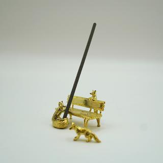 ehonno. Fox and bench incense holder