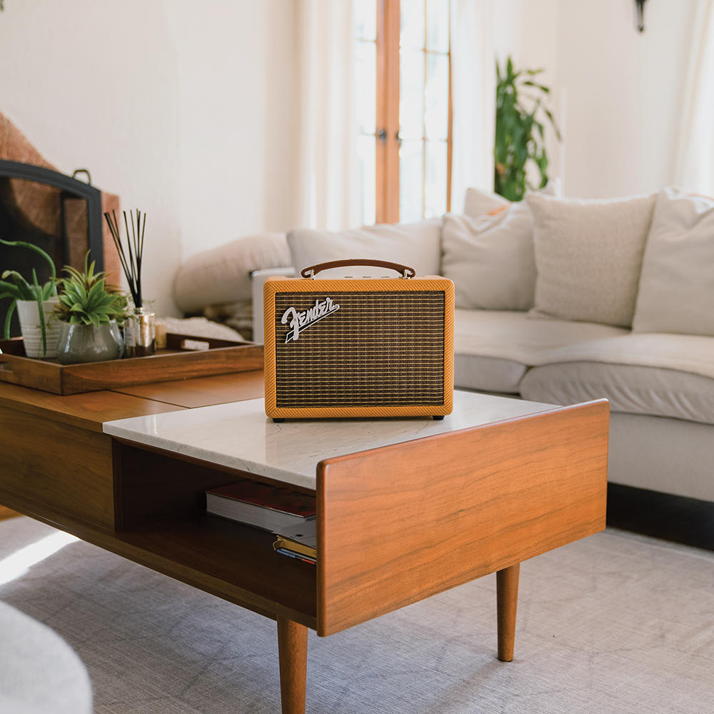 Fender INDIO 2 Tweed Black Fender Bluetooth Speaker