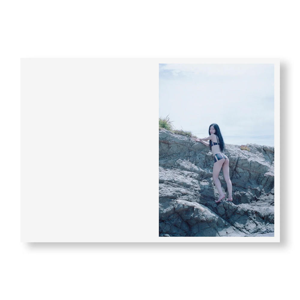 17 by Takashi Homma and Raiki Yamamoto Photo Collection