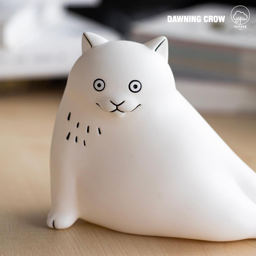 Vapour Park x Kuroyama Cathy Lamb Collaboration Art Toy Figure "THE WHITE CAT"