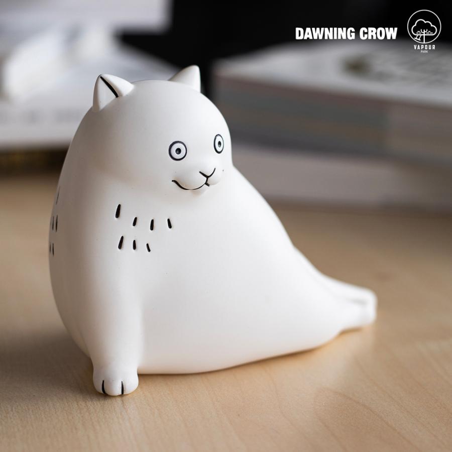 Vapour Park x Kuroyama Cathy Lamb Collaboration Art Toy Figure "THE WHITE CAT"