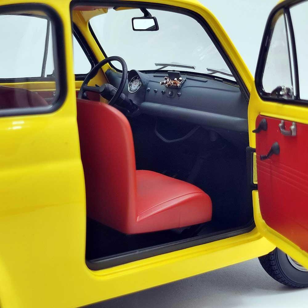 ルパン三世 カリオストロの城 FIAT 500 1/12 ダイキャスト製塗装済み完成品