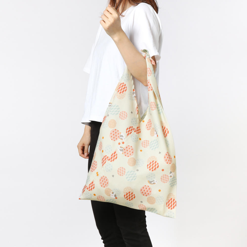 [IP] [Now accepting reservations] Natsume&#39;s Book of Friends Nyanko Sensei Japanese Pattern Azuma Tote Bag