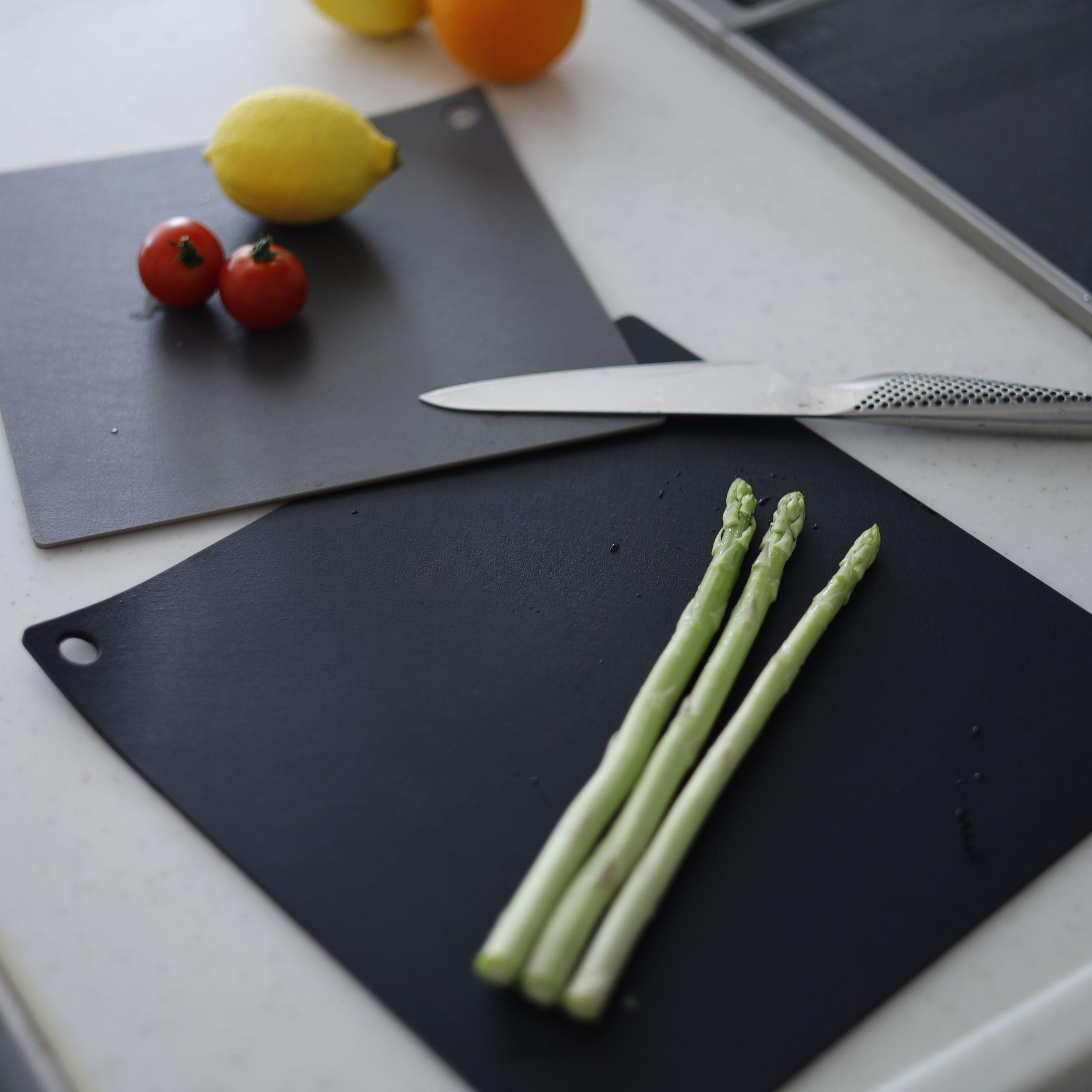 ARAS Cutting Board that Makes You Want to Cut, Small (Please choose color)